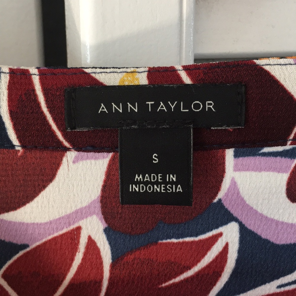 Ann Taylor size small top